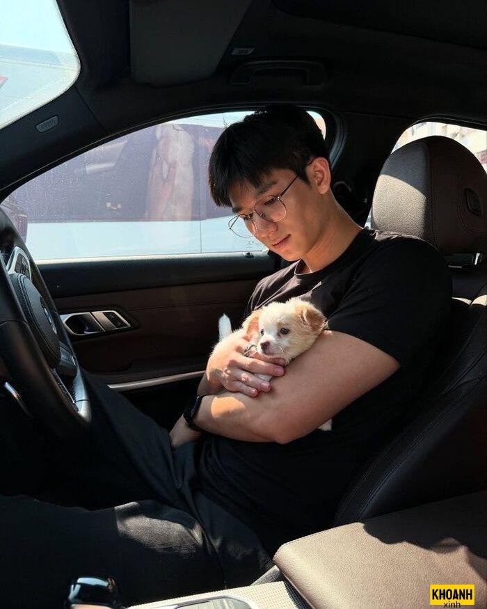 album ảnh trai đẹp trong xe