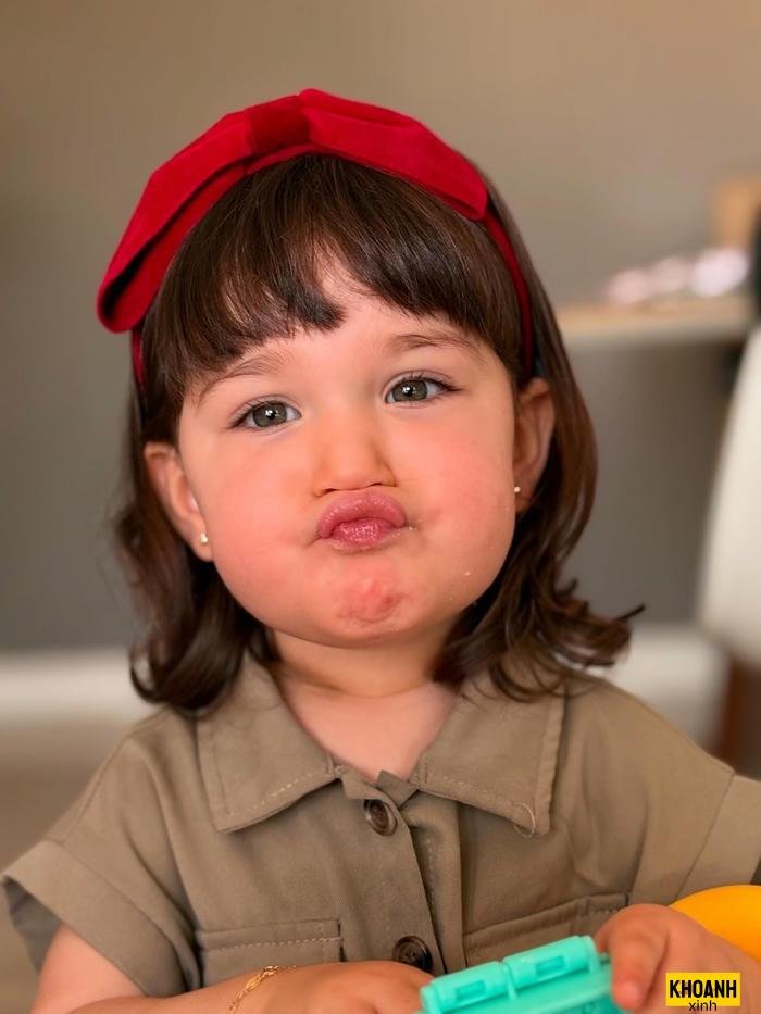 ảnh bé gái cute full hd