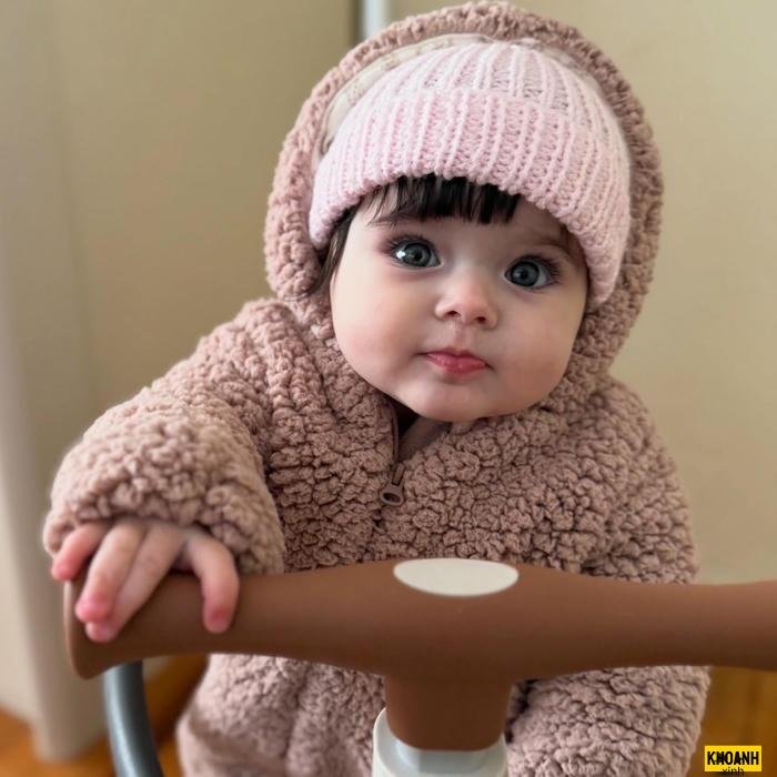 ảnh bé gái cute xinh cuốn