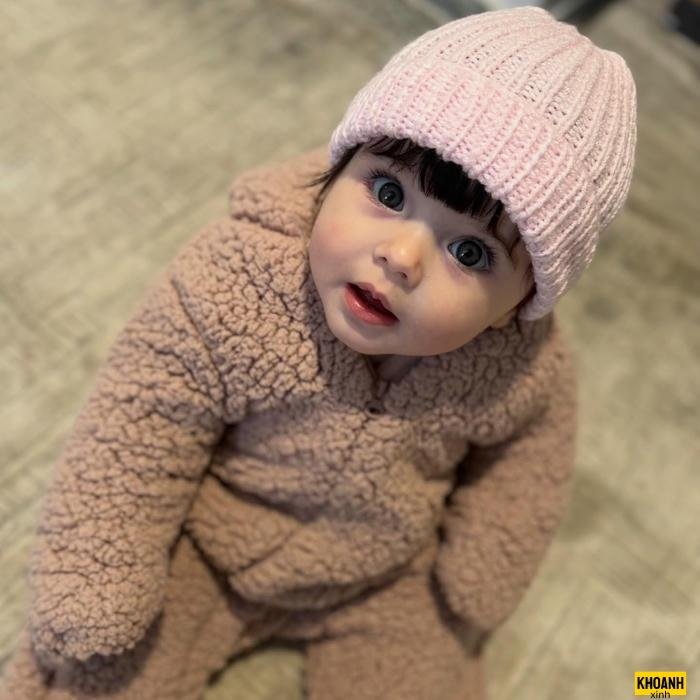 ảnh bé gái cute xinh mộc