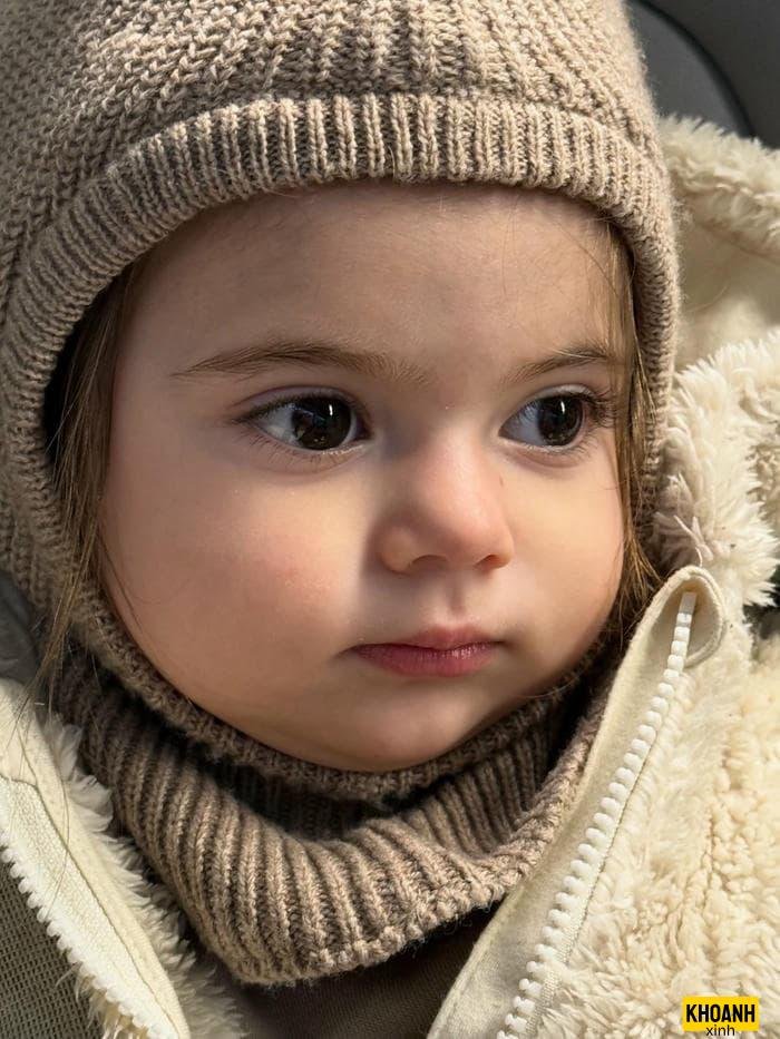 ảnh bé gái dễ thương hd