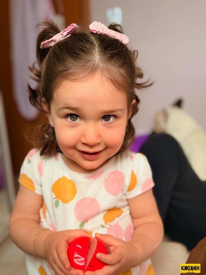 ảnh bé gái xinh cute