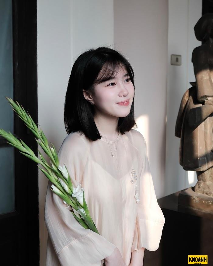 ảnh gái xinh 2k3 tóc ngang vai phong cách nét