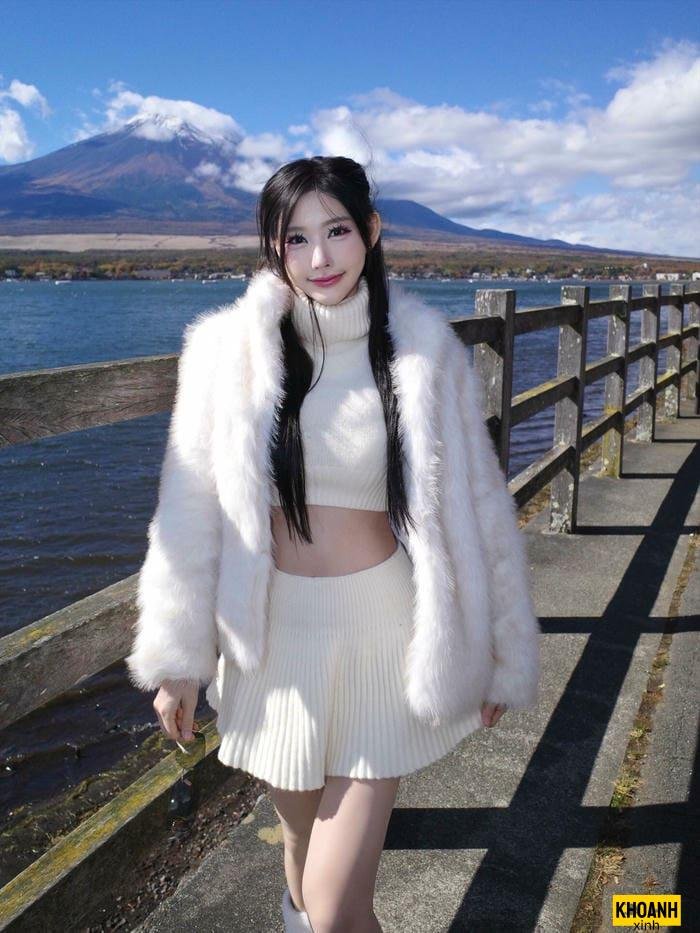 ảnh gái xinh mặc váy ngắn chất lượng 4k