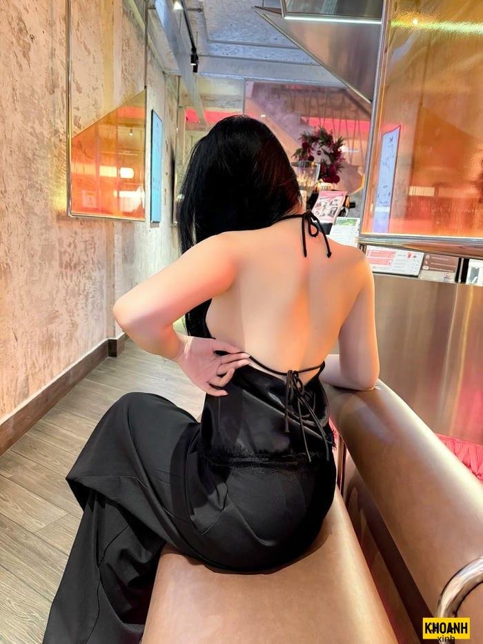 ảnh gái xinh quay lưng nghệ thuật hd