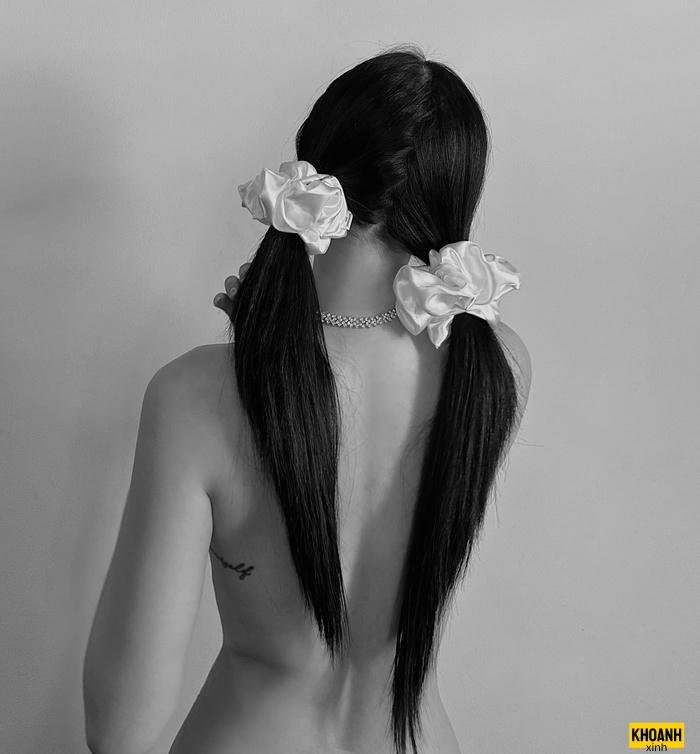 ảnh gái xinh quay lưng nghệ thuật nét