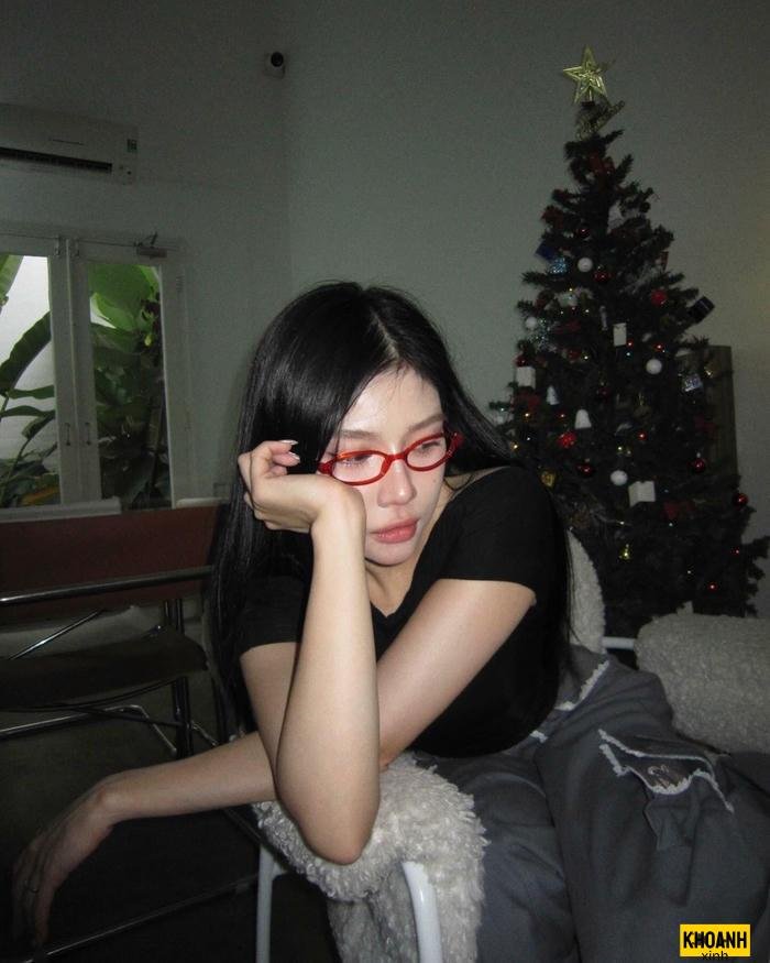 ảnh nền gái xinh phong cách nét