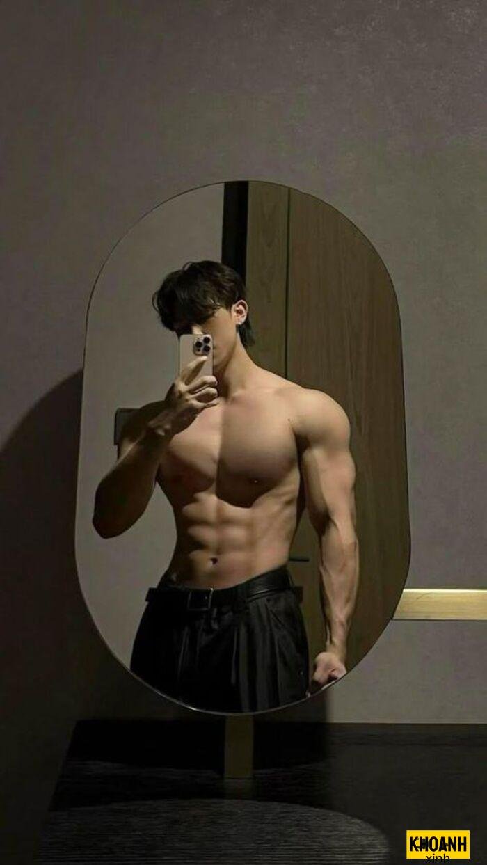 ảnh trai đẹp 6 múi chụp gương