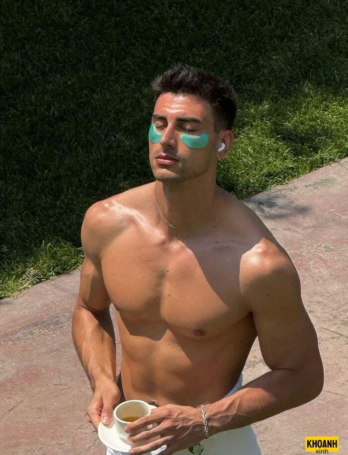 ảnh trai đẹp 6 múi săn chắc