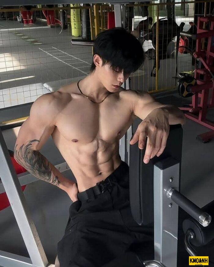 ảnh trai đẹp 6 múi thể thao gymer