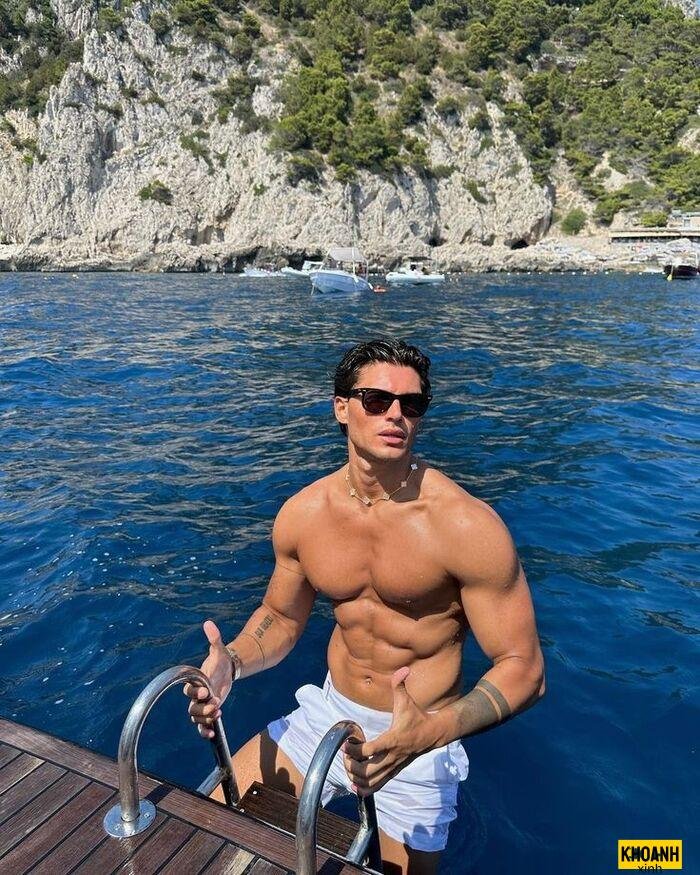 ảnh trai đẹp 6 múi