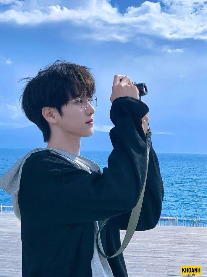 ảnh trai đẹp đeo kính 4k