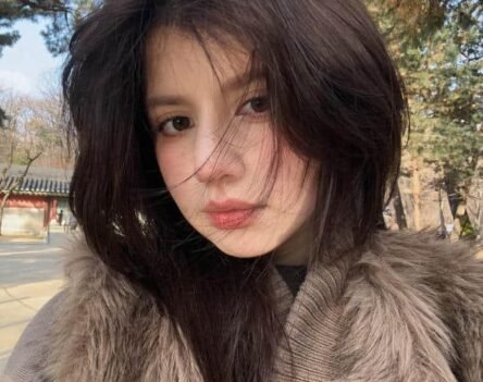 Ảnh gái xinh buồn khóc, nét đẹp u sầu chạm đến trái tim