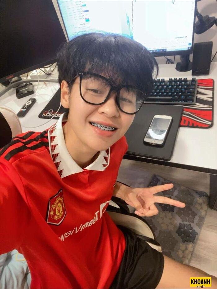 hình ảnh bé trai 14 tuổi dễ thương đời thương say hi