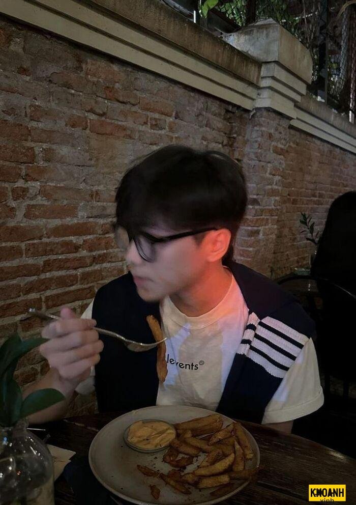 hình ảnh bé trai 14 tuổi dễ thương ngầu