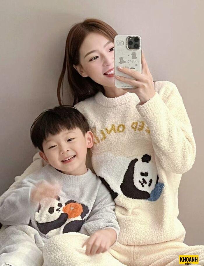 hình ảnh mẹ và con trai đẹp trai