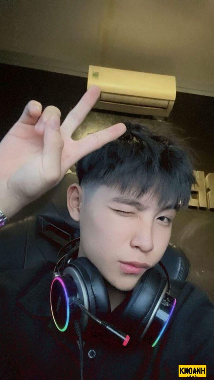 hình ảnh thiếu niên 14 tuổi năng động đáng yêu