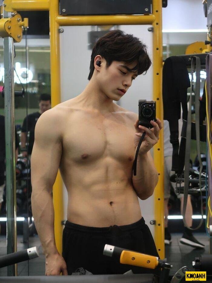 hình ảnh trai đẹp 6 múi Việt Nam hút mắt