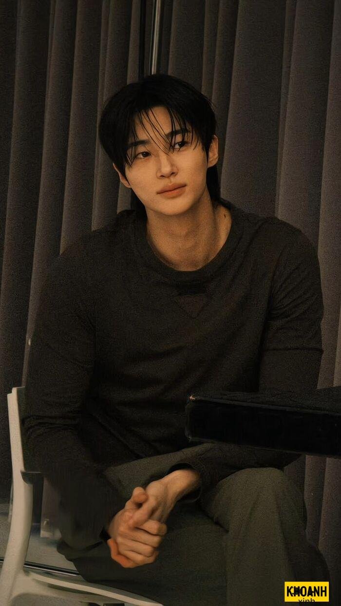 hình ảnh trai đẹp street style tone trầm