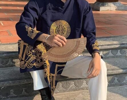 Mê mẩn với hình ảnh trai đẹp Việt Nam sở hữu gương mặt góc cạnh