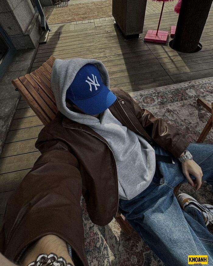 trai đẹp che mặt bí ẩn