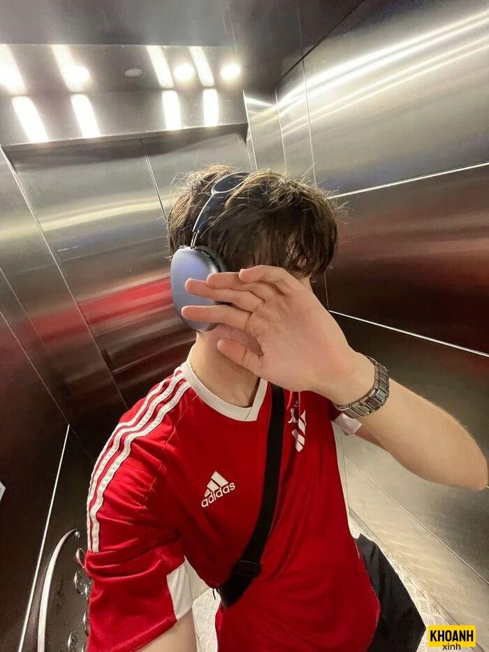 trai đẹp che mặt chụp cận