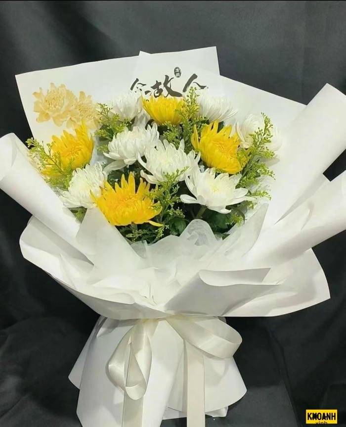 hoa tang màu trắng buồn