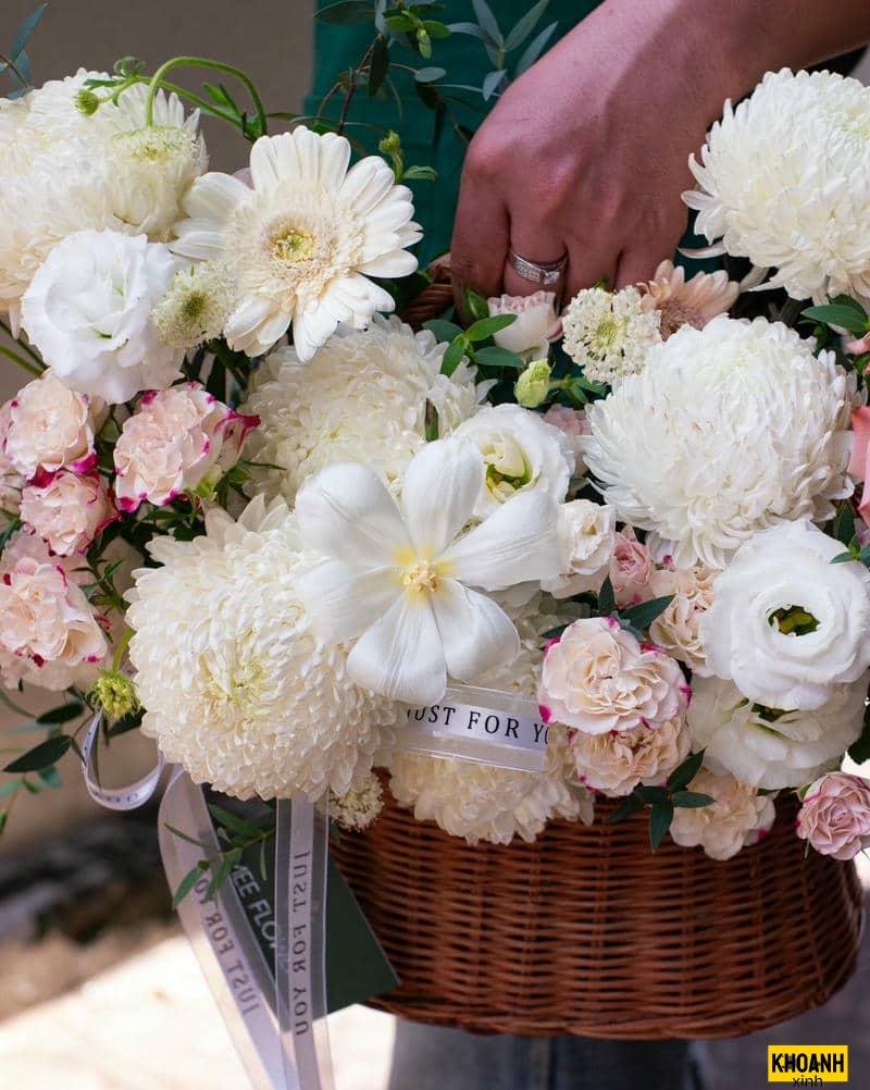 sắc màu hoa dại nét